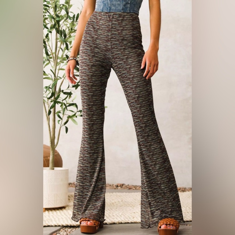 Willow & Root Mesh Flare Stretch Pants - Picture 2 of 8